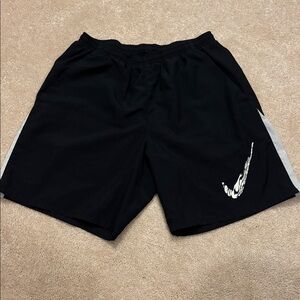 Nike Men's Black and White Athletic Shorts